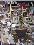 http://forum.anticonceptionale.ro/uploads/thumbs/1476_messy_desk_contest_winner.jpg